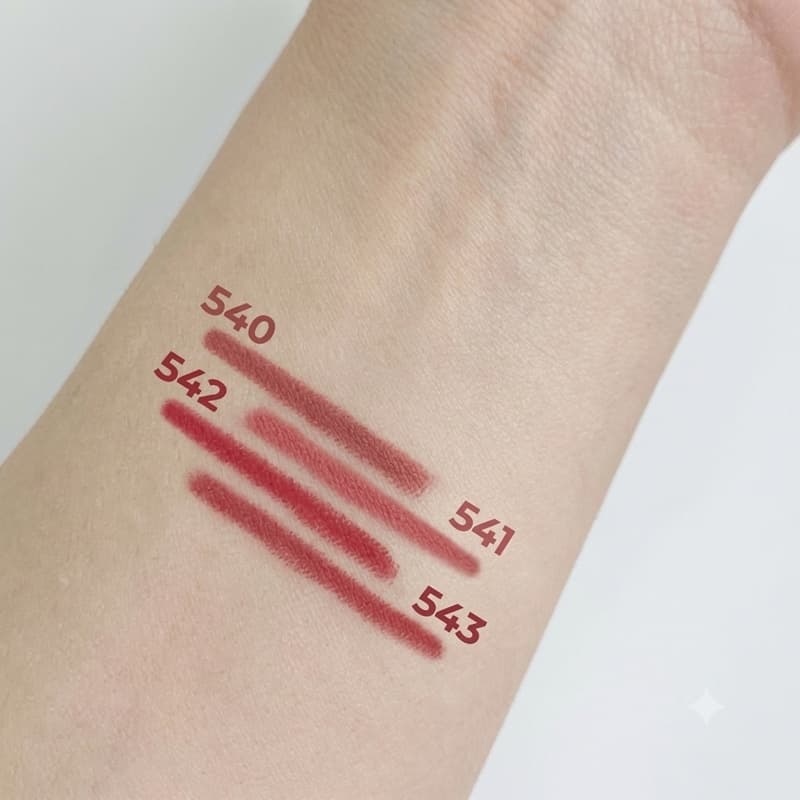 خط لب گلدن رز مدل Dream Lips کد 543 — تصویر ۲