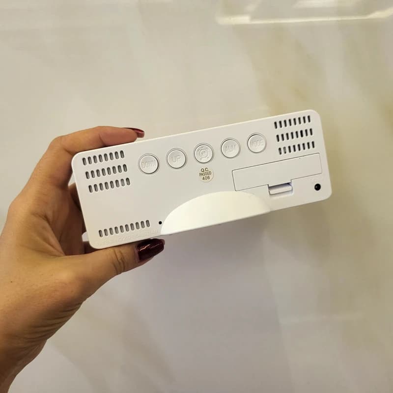 ساعت دیجیتال رومیزی طرح چوب — تصویر ۶