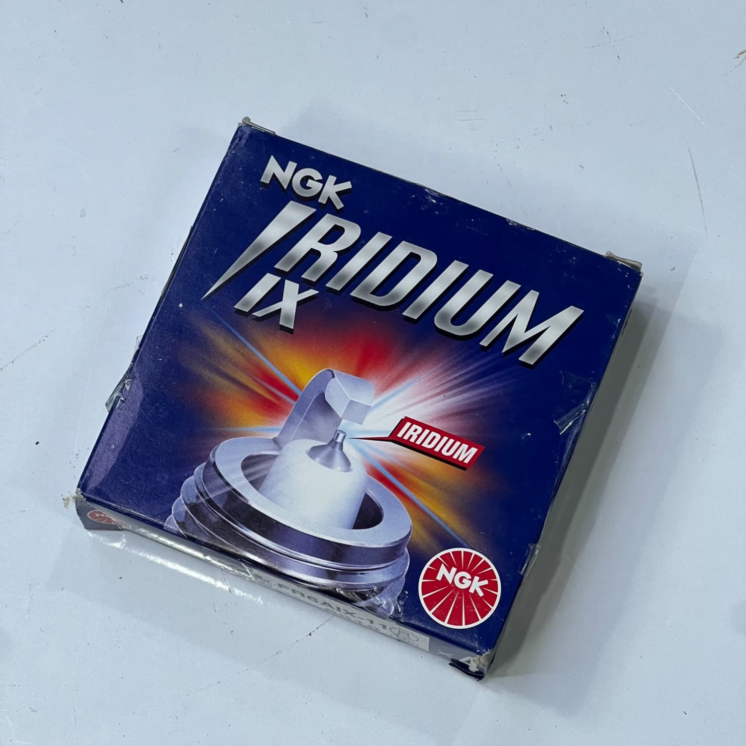 شمع NGK ایریدیوم ix پایه کوتاه — تصویر ۲