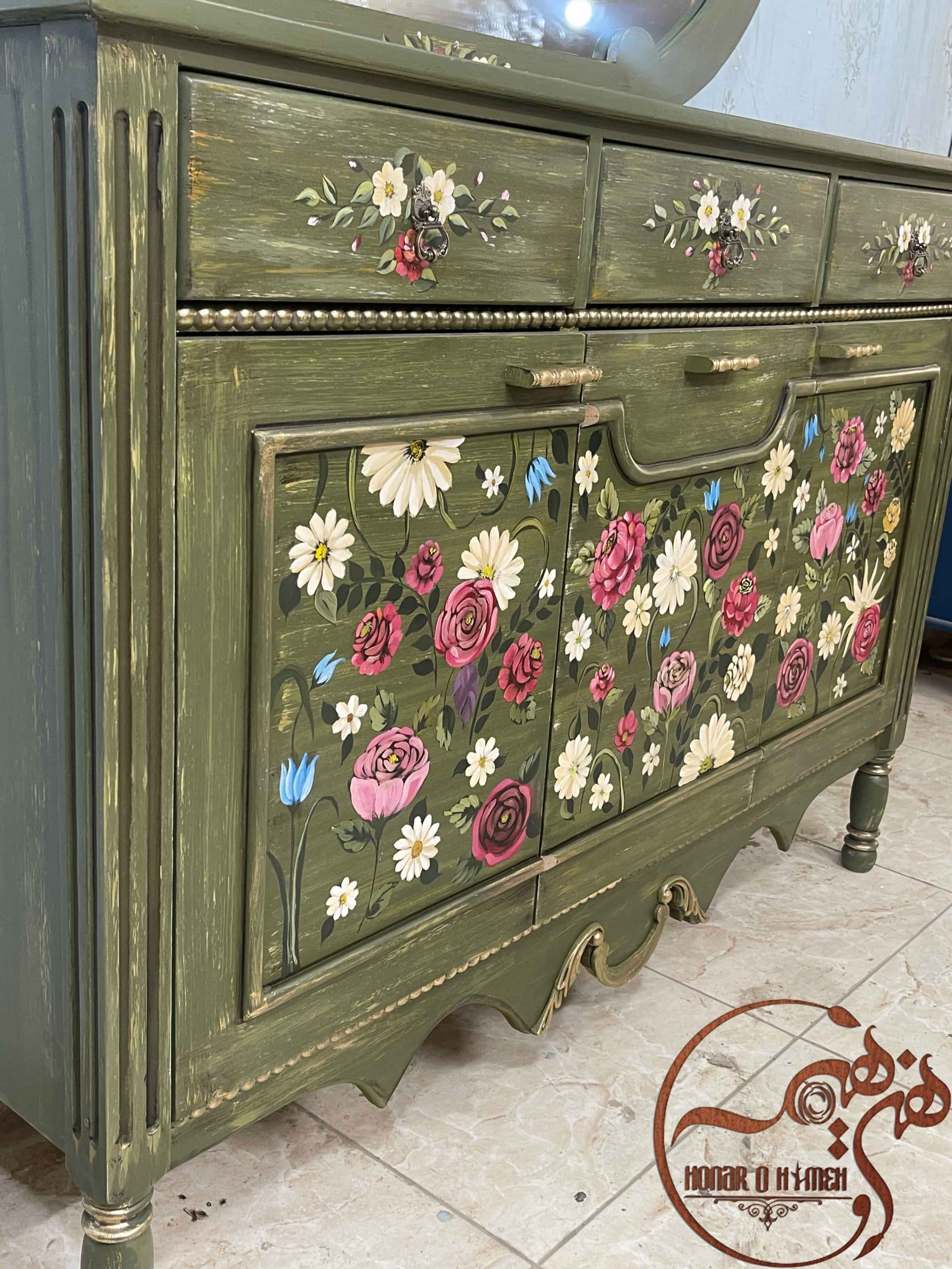 کنسول مژگان سه در سبز — تصویر ۴