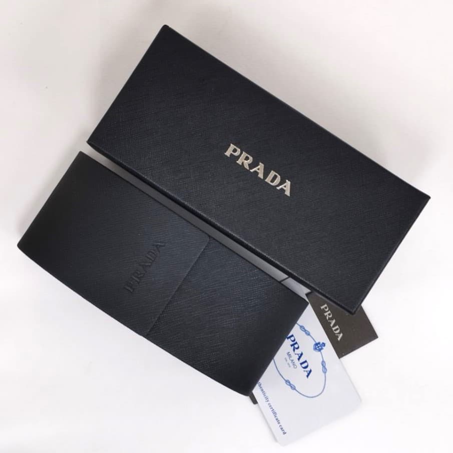 هاردباكس PRADA — تصویر ۲