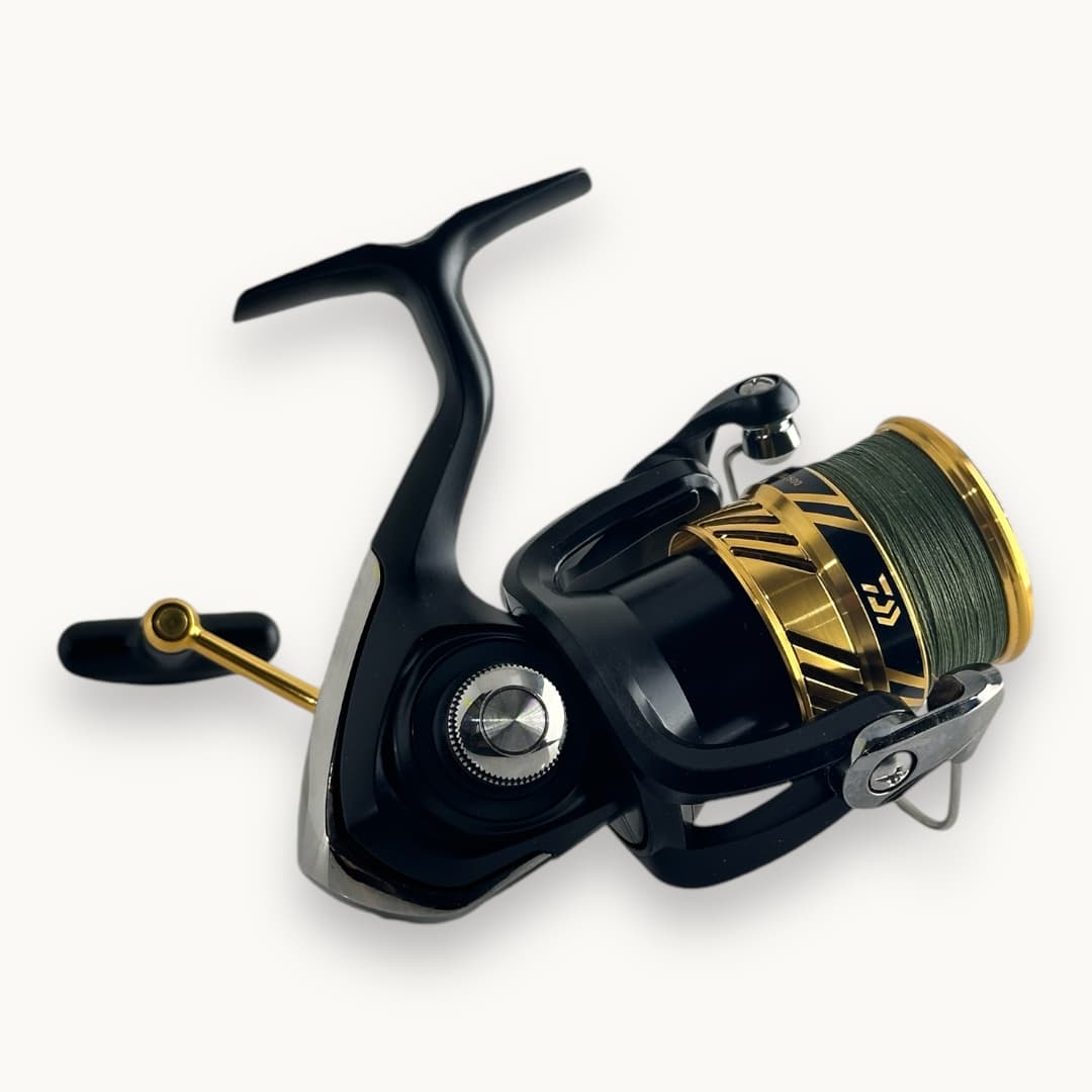 چرخ ماهیگیری DAIWA مدل CROSSFIRE PE TSUKI سایز ۵۰۰۰