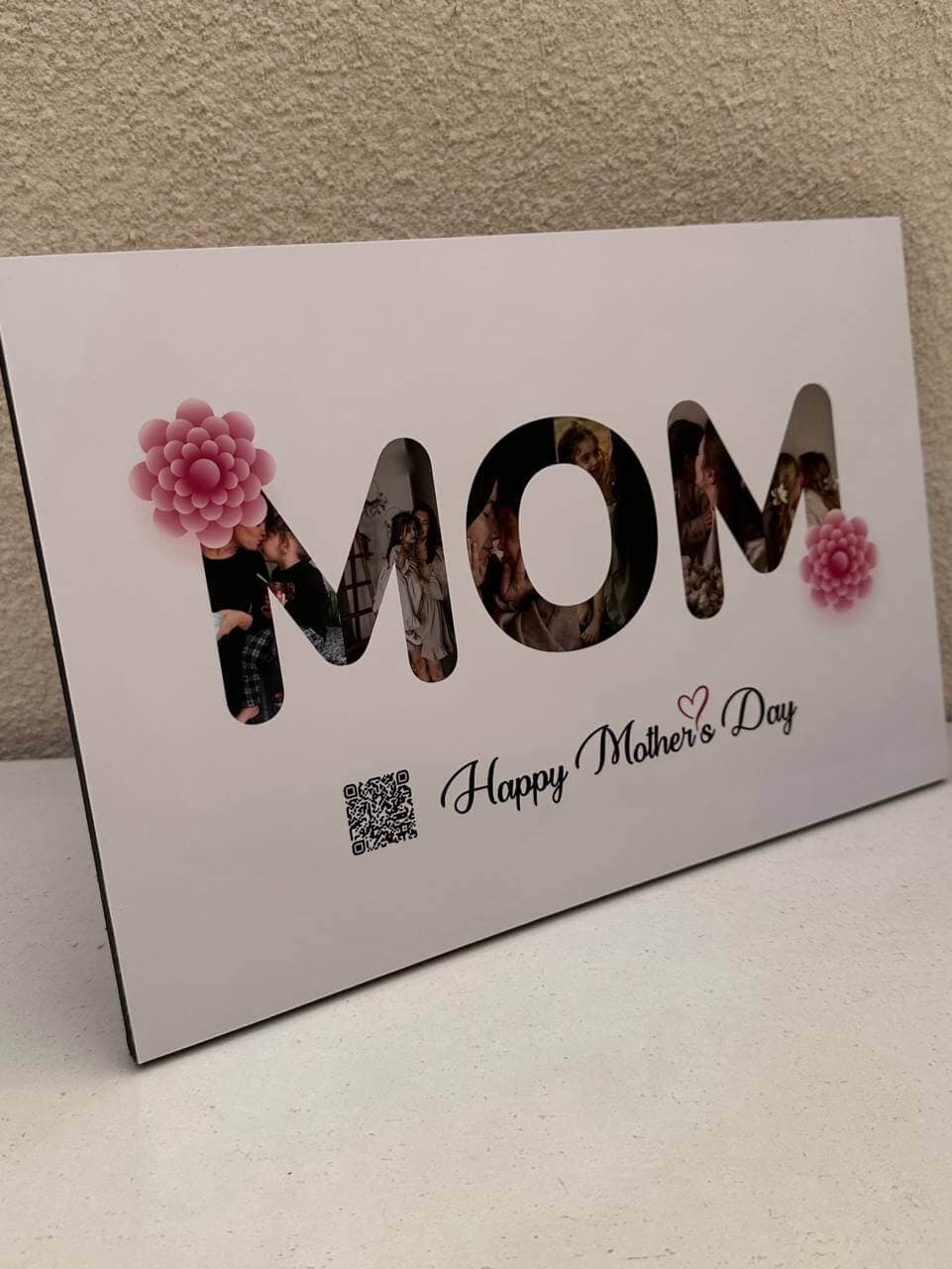 تابلو روز مادر طرح MOM — تصویر ۲