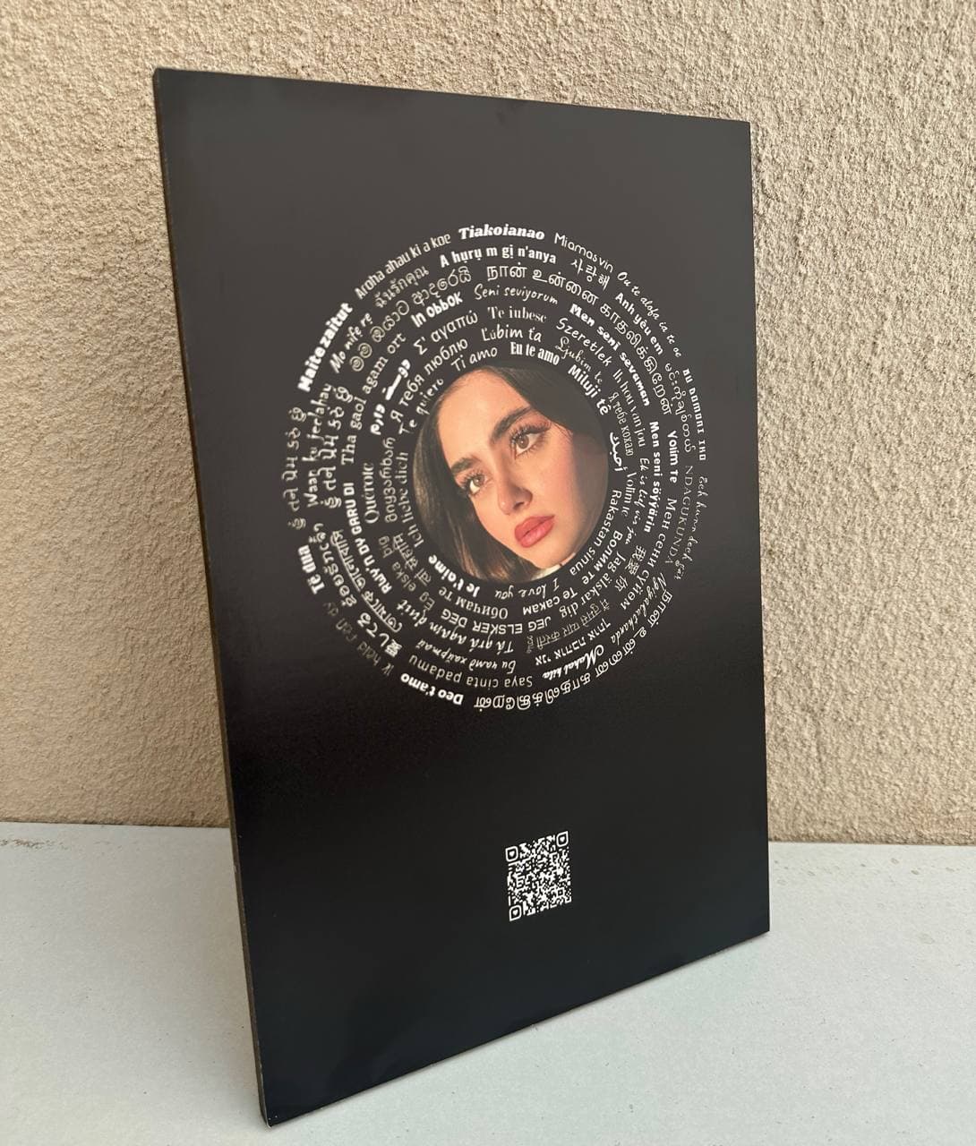 تابلو دوست دارم به صد زبان دنیا (دایره‌ای و مربعی) — تصویر ۵