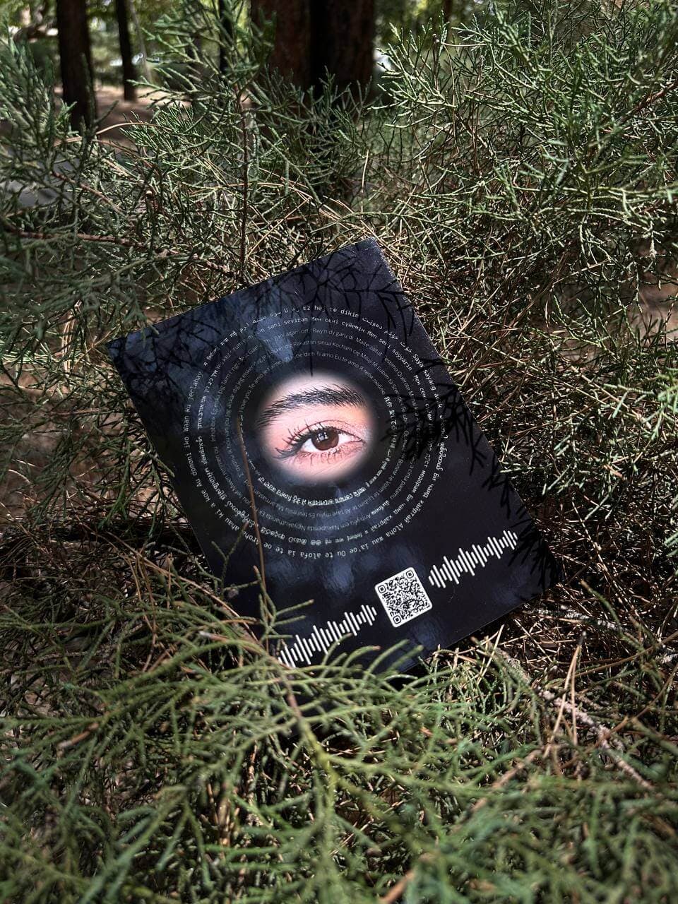 تابلو دوست دارم به صد زبان دنیا (دایره‌ای و مربعی) — تصویر ۴