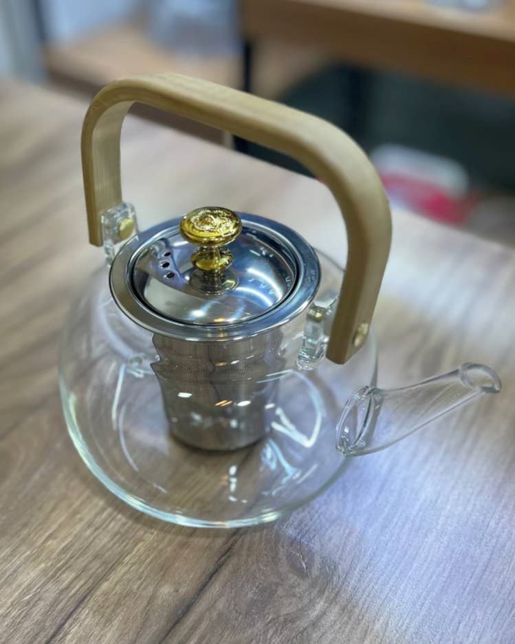 قوری پیرکس صافی دار دسته بامبو — تصویر ۸