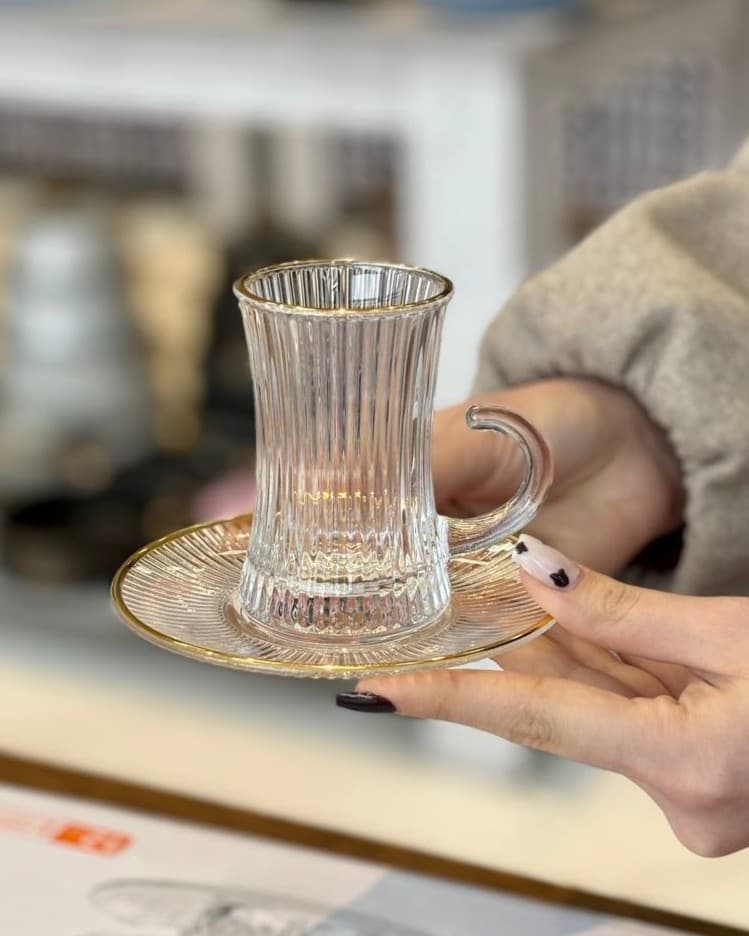 ست فنجان و نعلبکی لب طلایی کمر باریک DELI GLASS