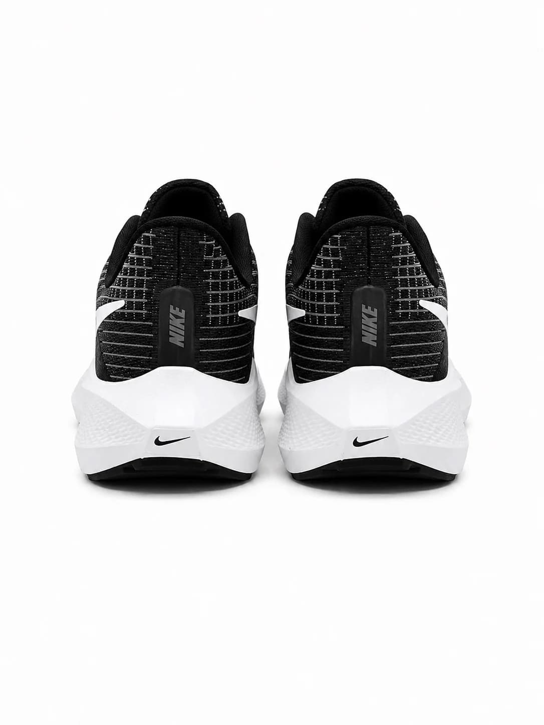 کتونی NIKE مشکی سفید AIRZOOM — تصویر ۳