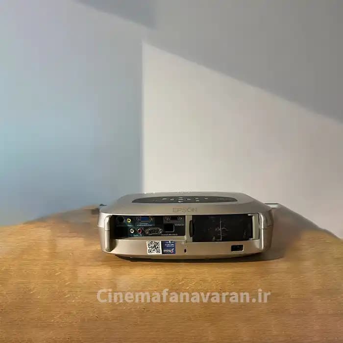 ویدئو پروژکتور استوک اپسون EPSON EMP-S1H — تصویر ۳