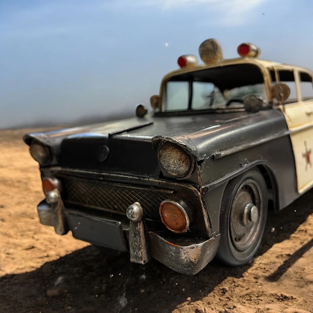 ماکت ماشین پلیس — تصویر ۴