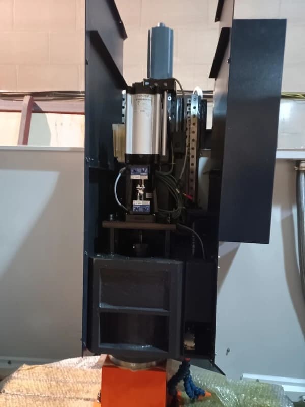 دستگاه VMC-850E — تصویر ۳