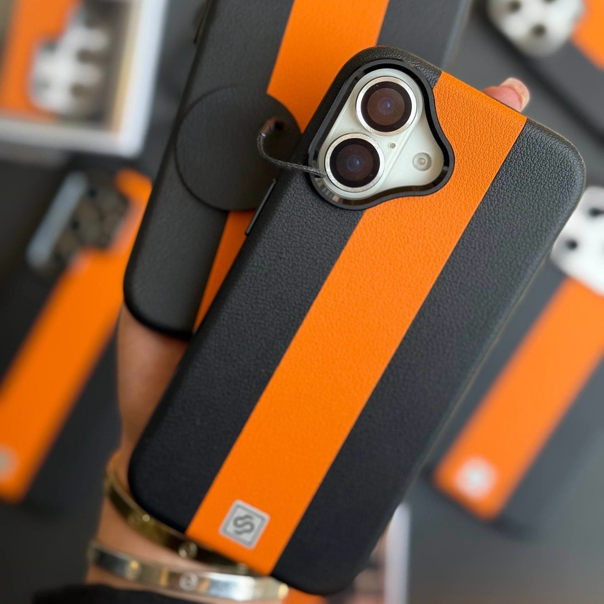 قاب Dizoro Leather — تصویر ۴
