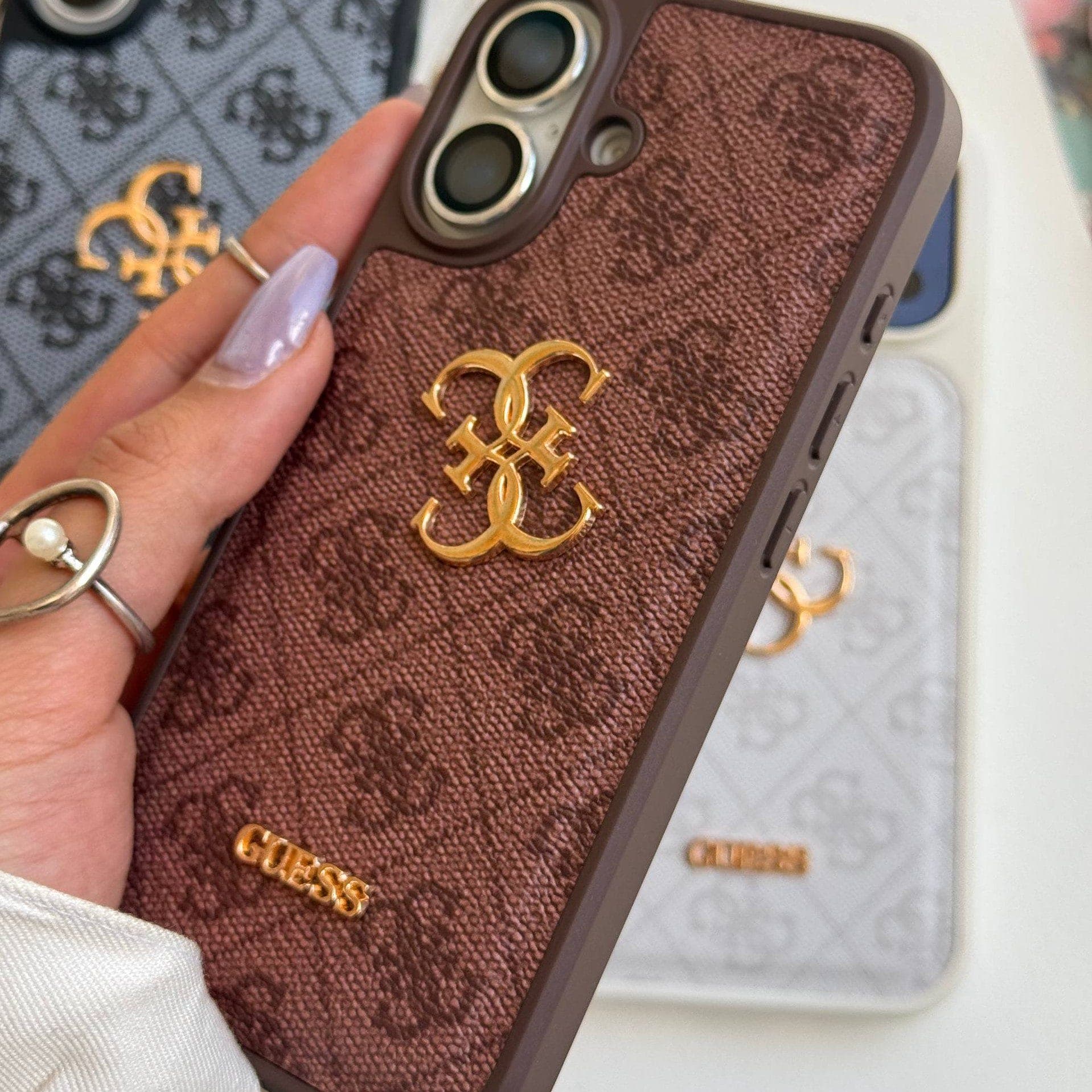 قاب GUESS CASE — تصویر ۵