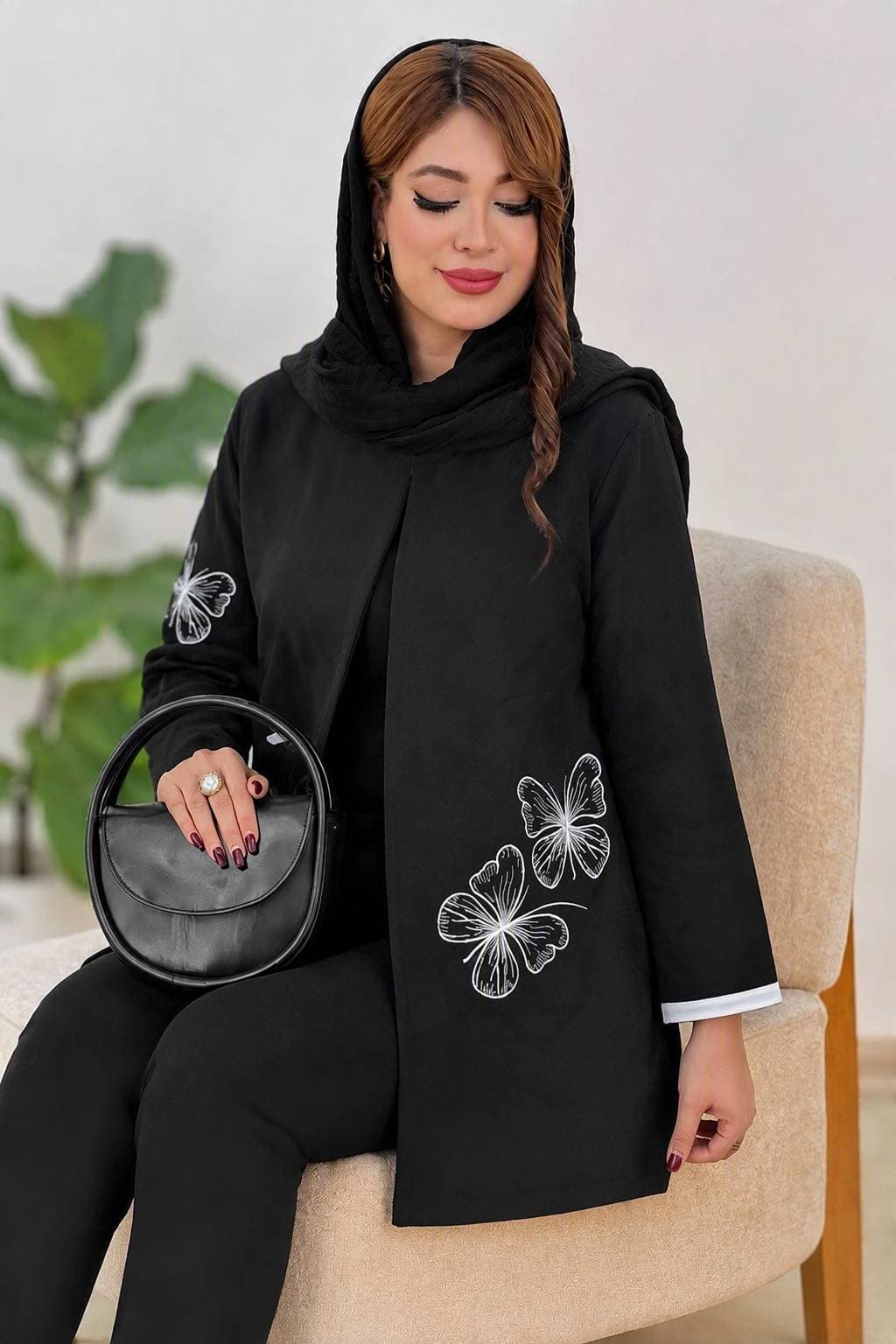 کت زنانه مدل توکا، پارچه مازراتی، گلدوزی پروانه (کد: ۲۳۳۴۷) — تصویر ۴
