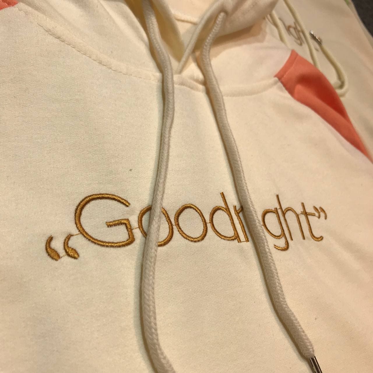 هودی Goodnight — تصویر ۸