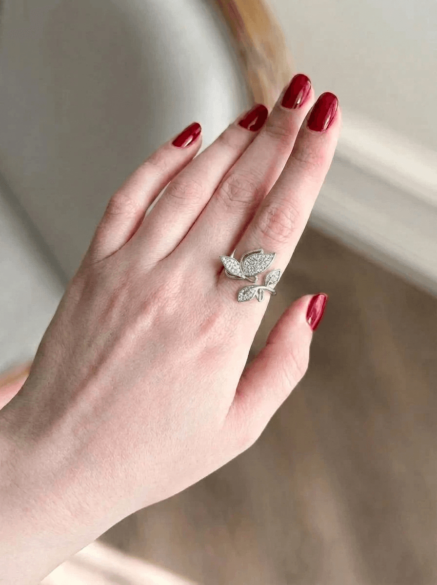 انگشتر ژوپینگ ظریف طرح پروانه (رنگ ثابت – نقره ای)|218