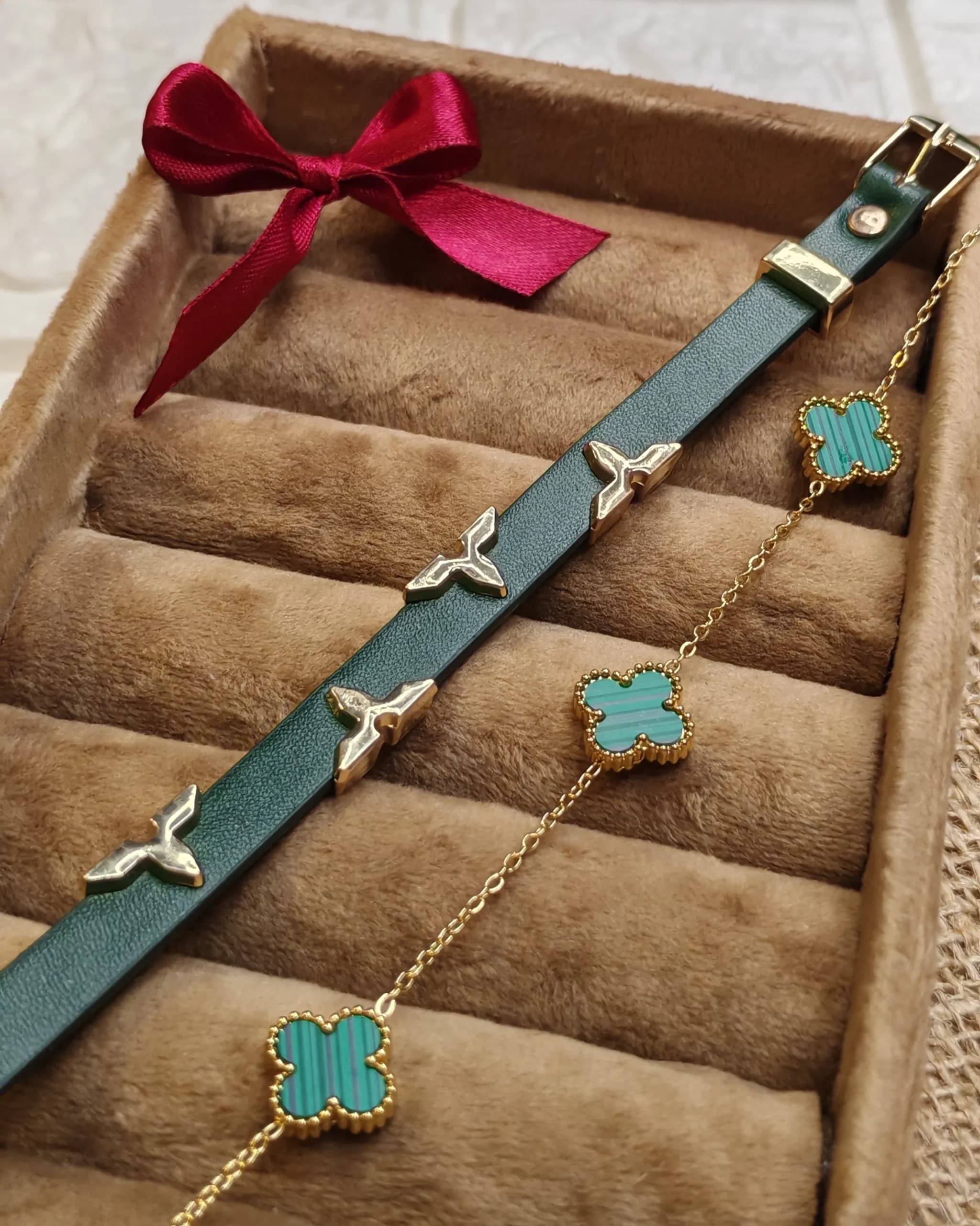 ست دستبند لویی ویتون و ونکلیف سبز مستر کوالیتی
