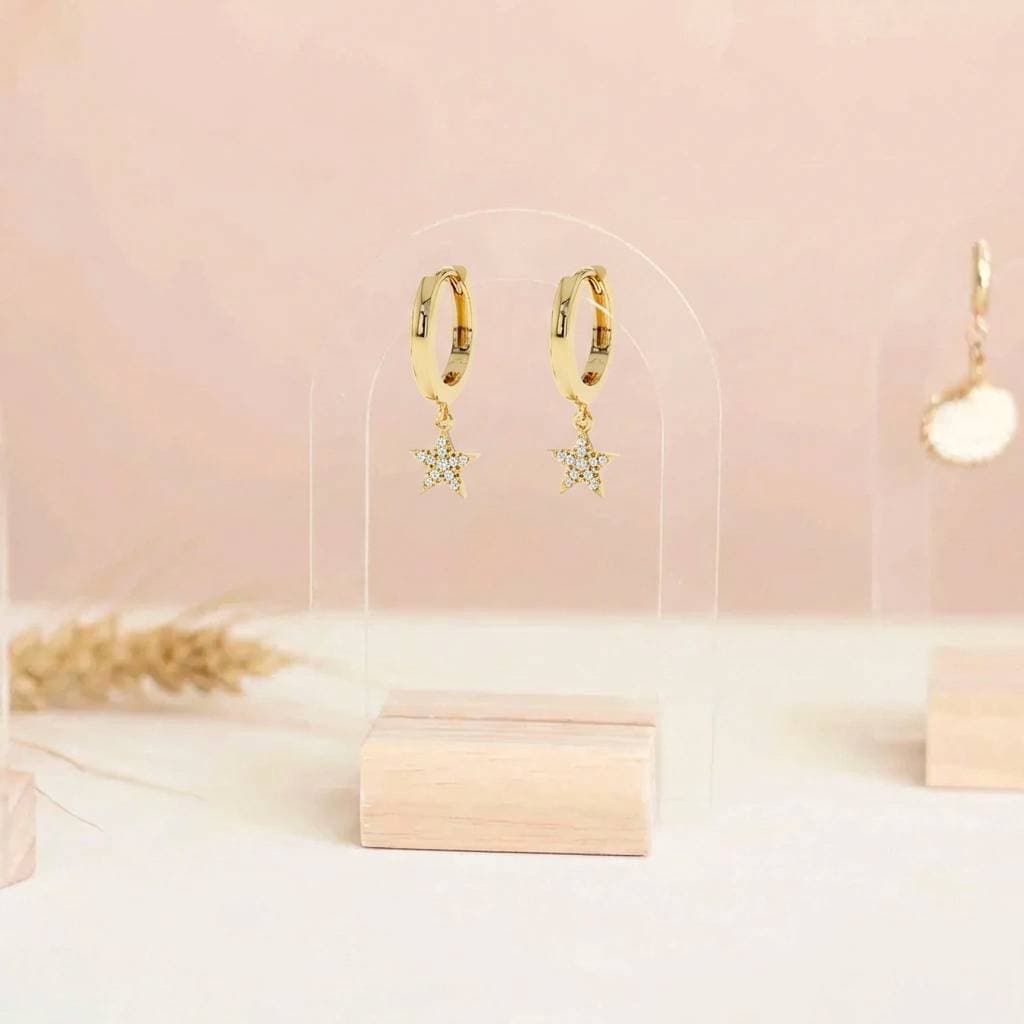 گوشواره مینیمال آویز ژوپینگ طرح ستاره نگین‌دار (رنگ ثابت – طلایی)