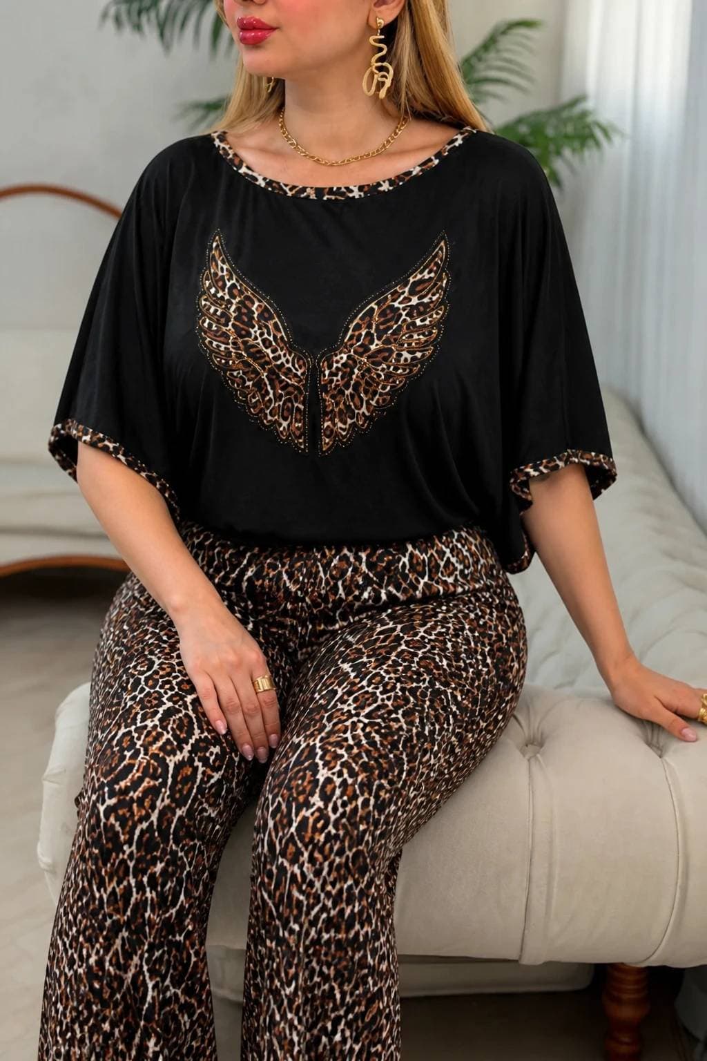 ست تیشرت و شلوار راحتی زنانه مدل میشل طرح پلنگی اسپان کش (کد: ۱۶۹۰۷)