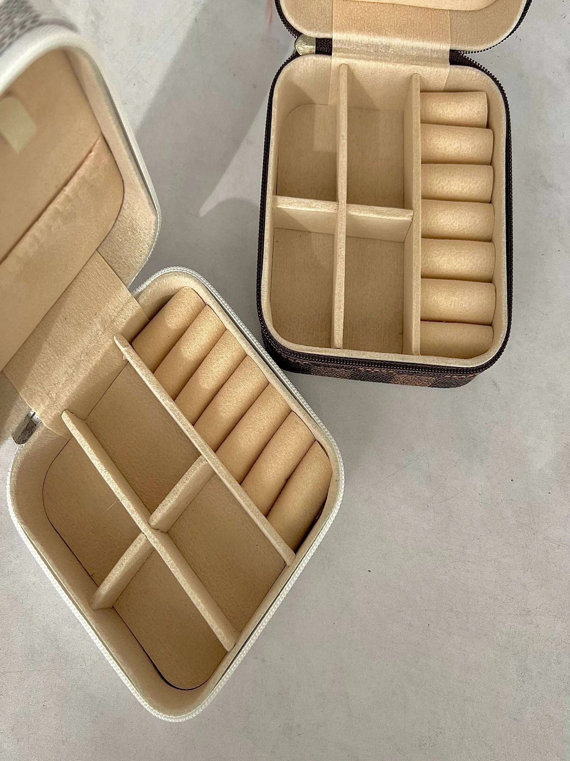 جعبه جواهرات مربعی — تصویر ۲