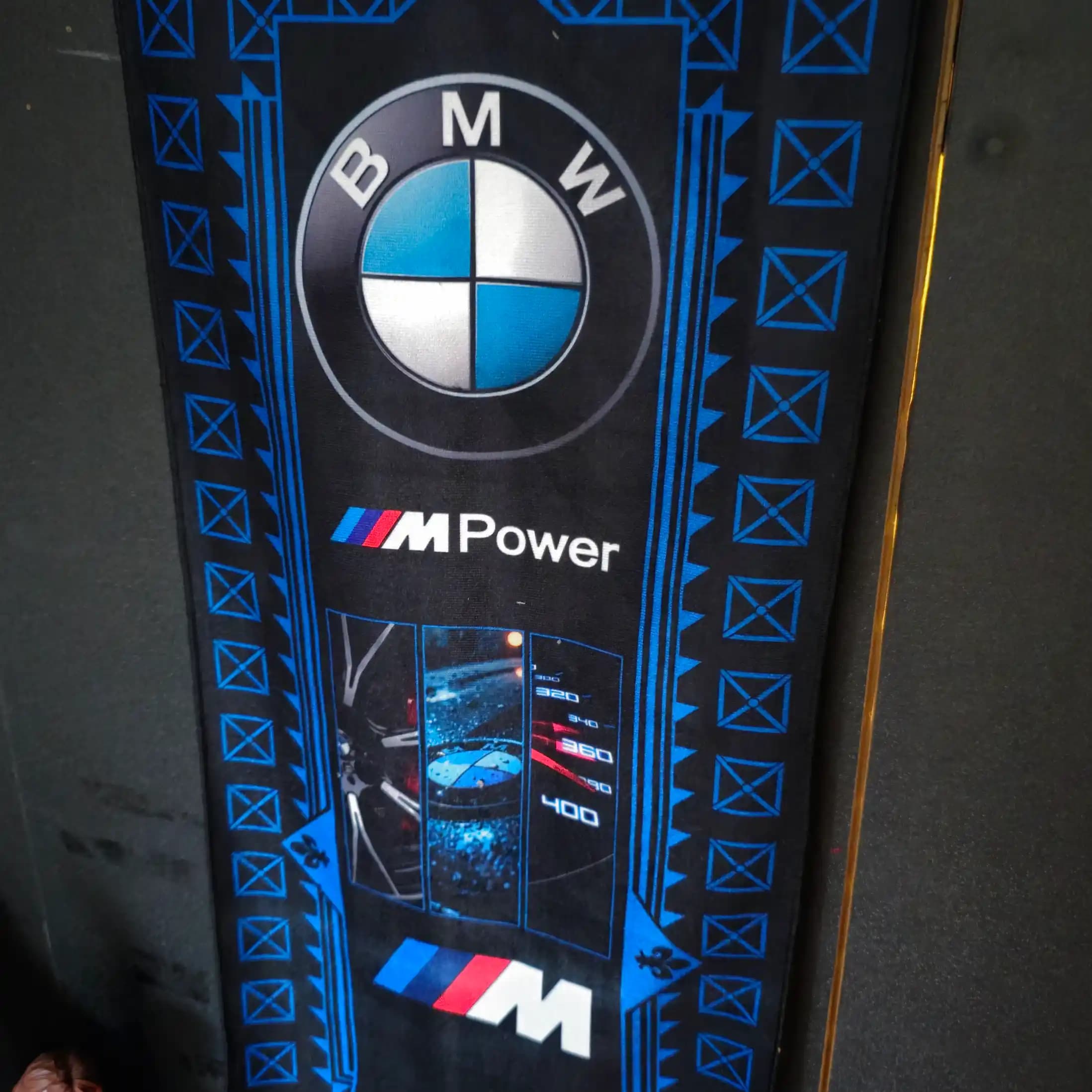 پرچم آویز دکوراتیو بی ام و | BMW — تصویر ۲