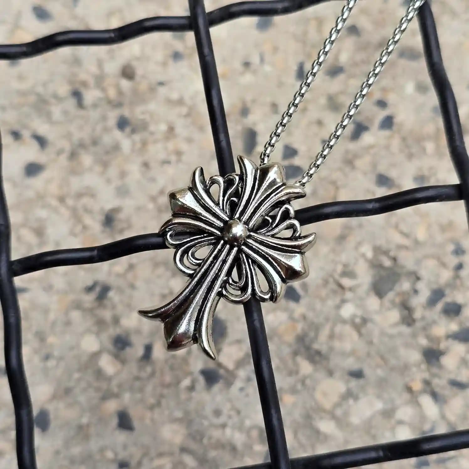 گردنبند کروم هارتز | Chrome Hearts — تصویر ۸