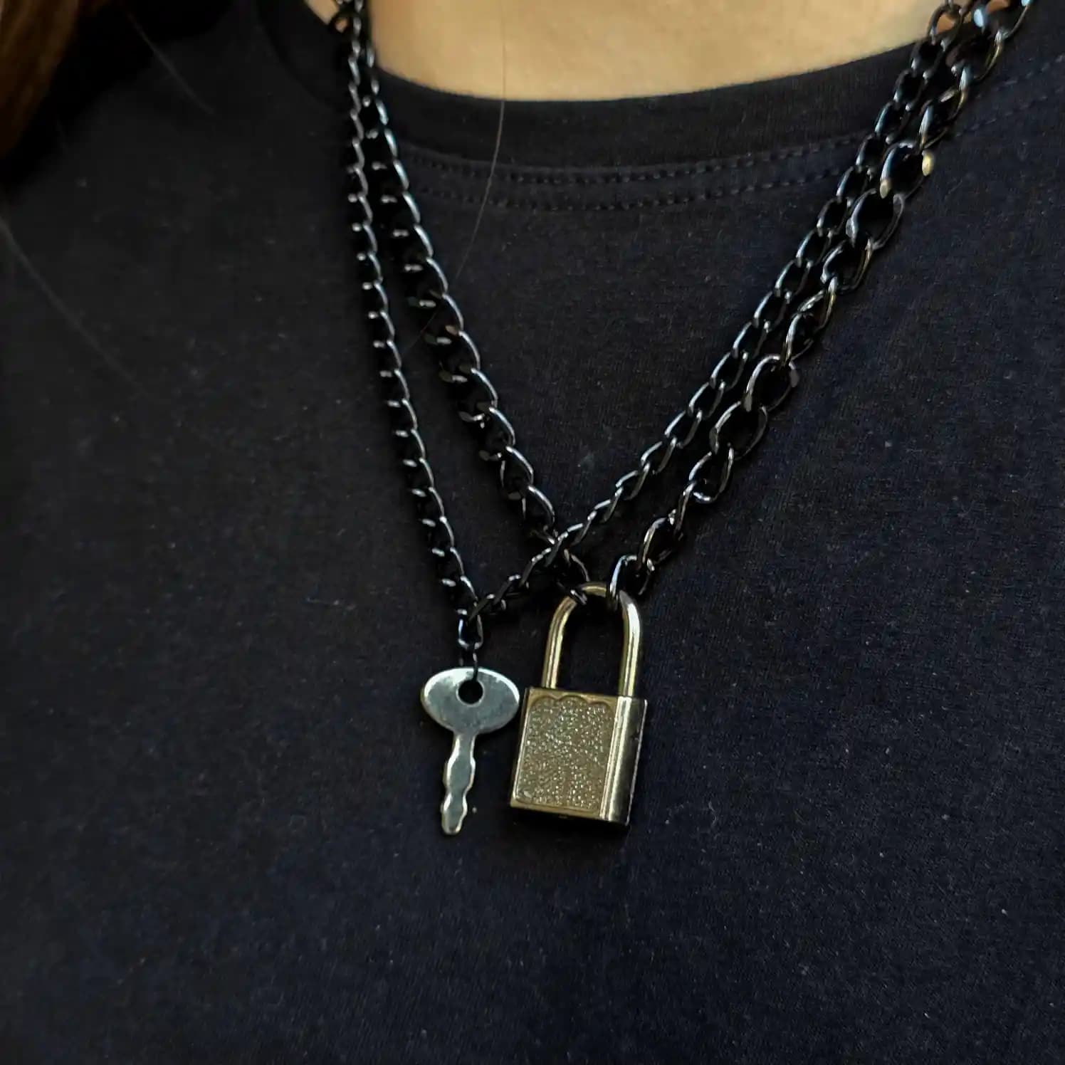 گردنبند ست دونفره قفل و کلید 🔐❤️ — تصویر ۲