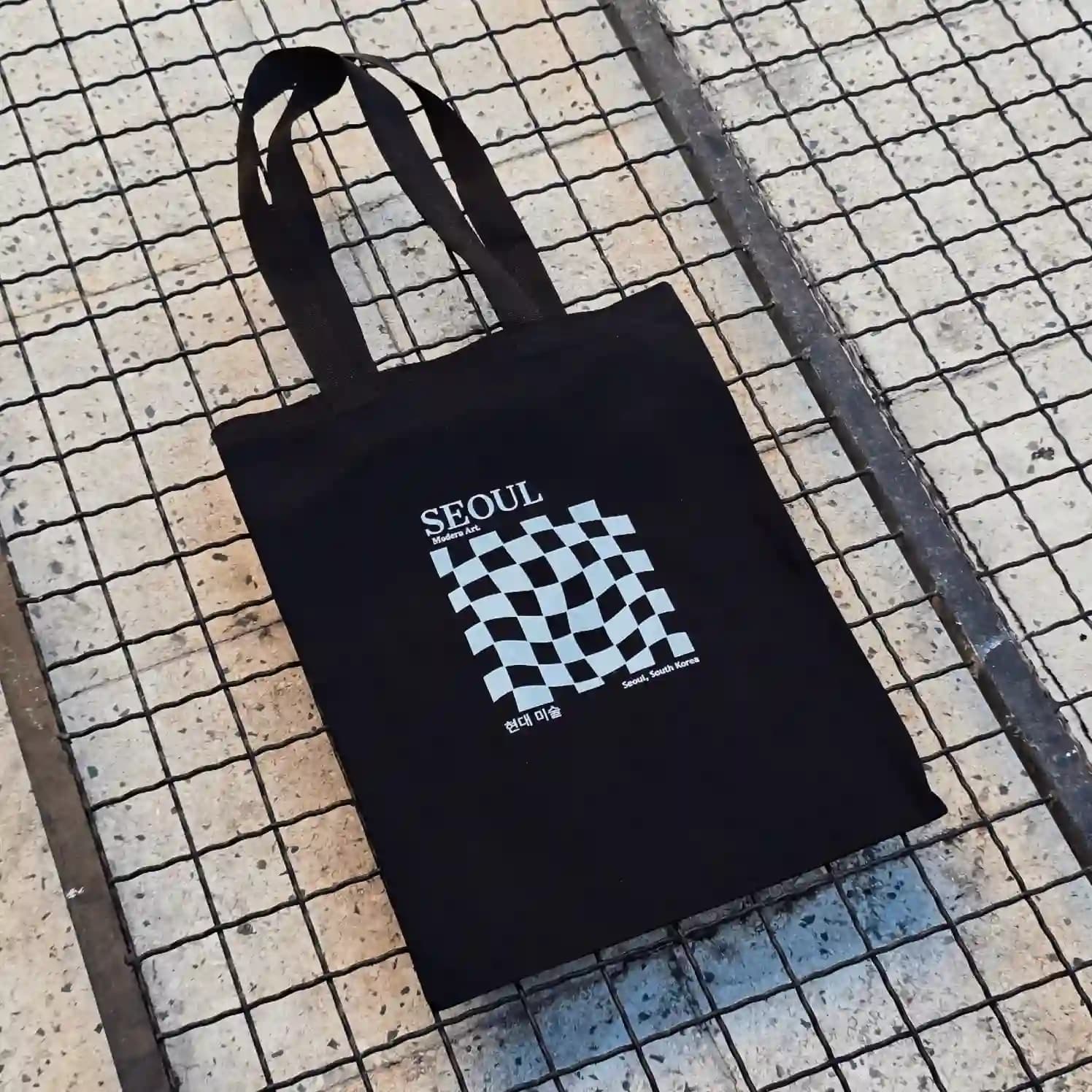 توت بگ پینترستی مشکی | سئول | SEOUL Modern Art 🖤🏁