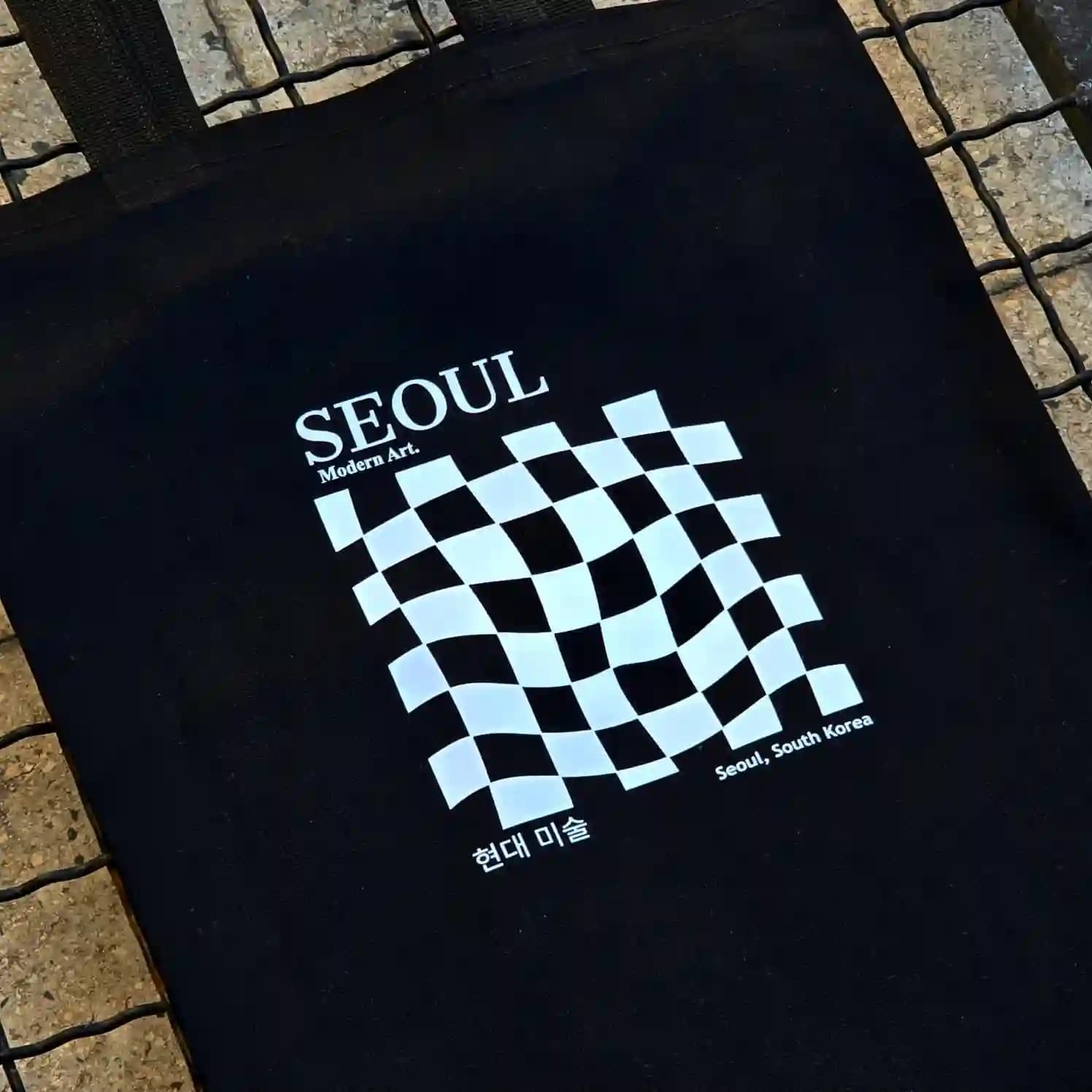 توت بگ پینترستی مشکی | سئول | SEOUL Modern Art 🖤🏁 — تصویر ۲