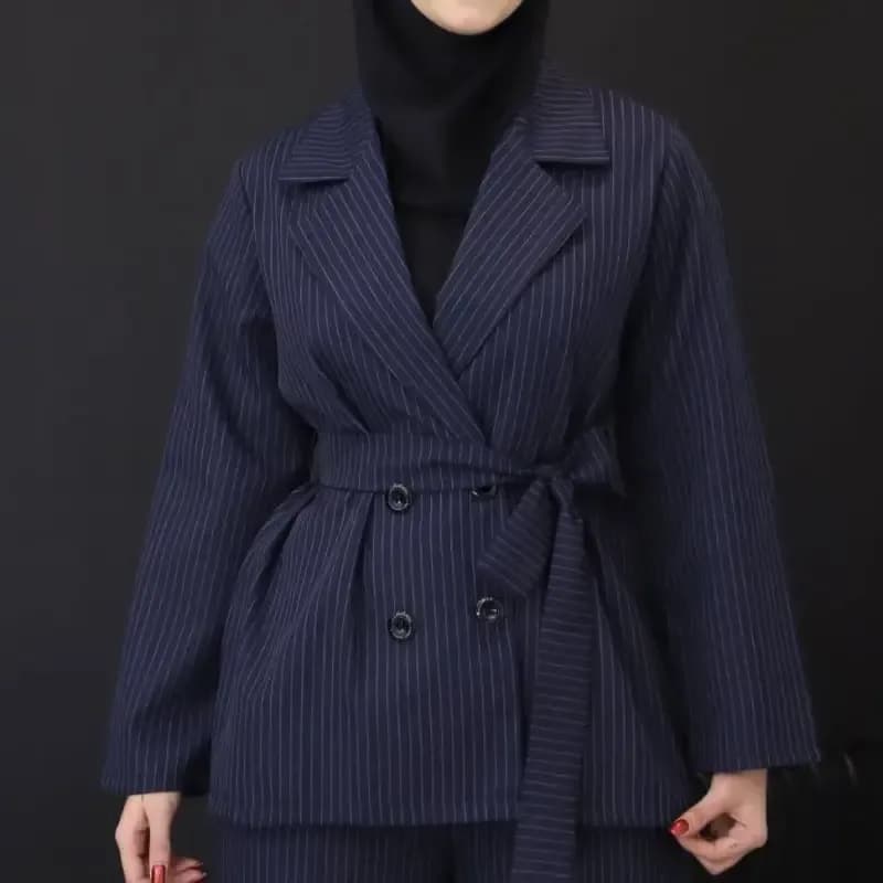 کت شلوار زنانه مدل نسیم اداری و دانشجویی پارچه دیپلمات پرشیا به همراه کمربند — تصویر ۸