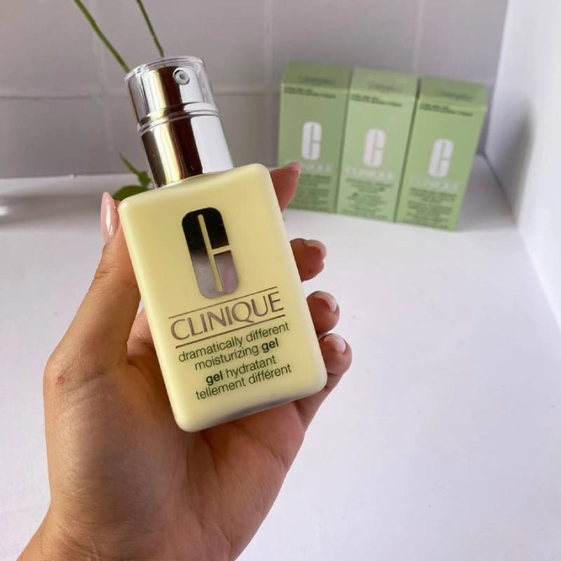 آبرسان و مرطوب‌کننده ژله‌ای کلینیک (Clinique) — تصویر ۲
