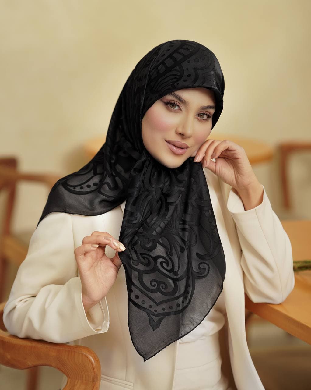 روسری ابریشم دووره ۰۲۰۹۱ — تصویر ۶