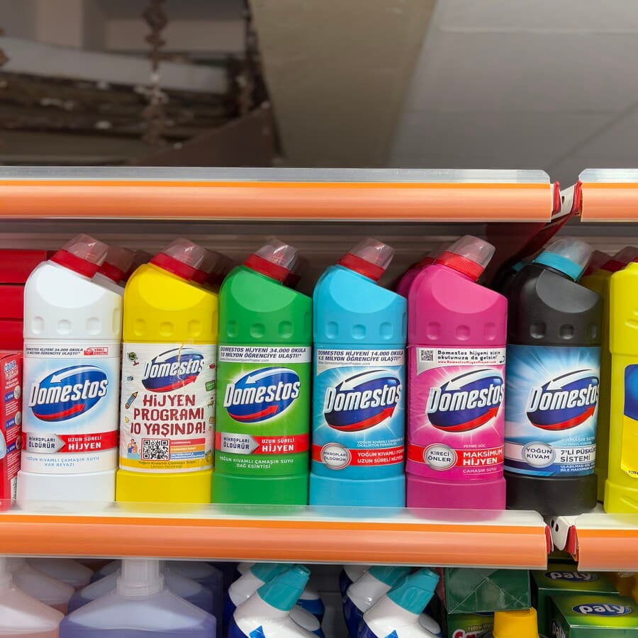 مایع جرم گیر و ضدعفونی کننده دامستوس سفید Domestos — تصویر ۲