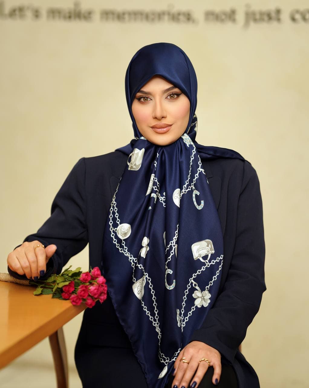 روسری ابریشم توییل ۰۱۹۵۲ — تصویر ۴