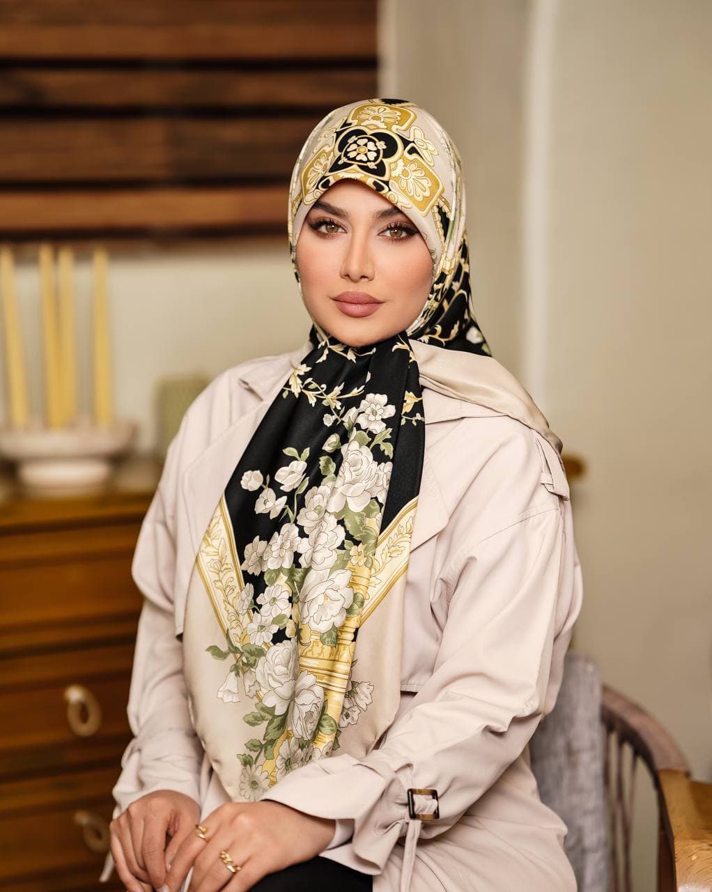 روسری ابریشم توییل ۰۱۹۴۷ — تصویر ۳