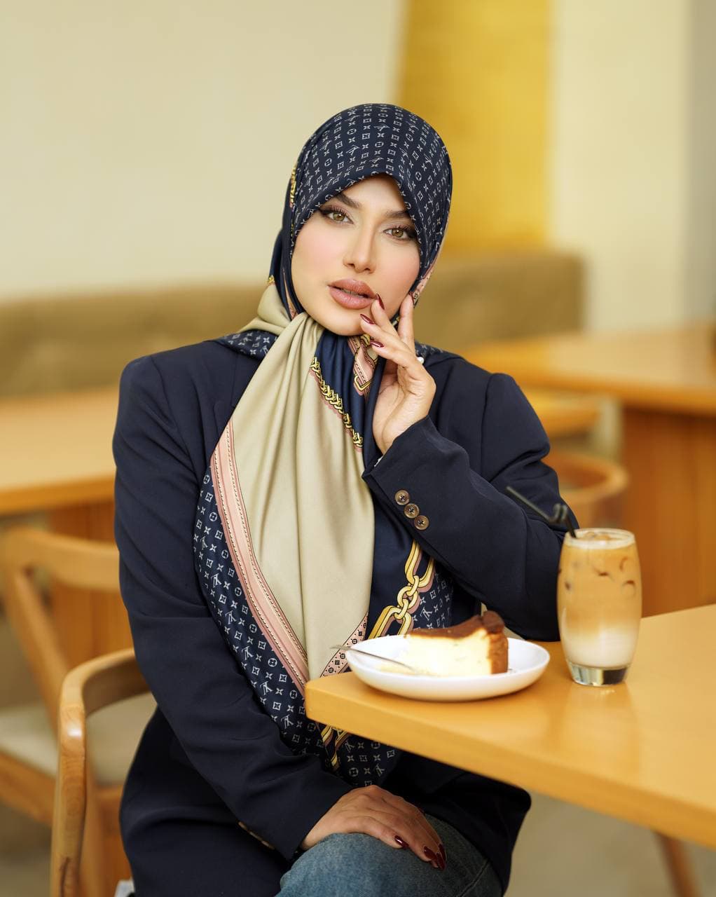 روسری ابریشم توییل ۰۱۹۴۶ — تصویر ۶