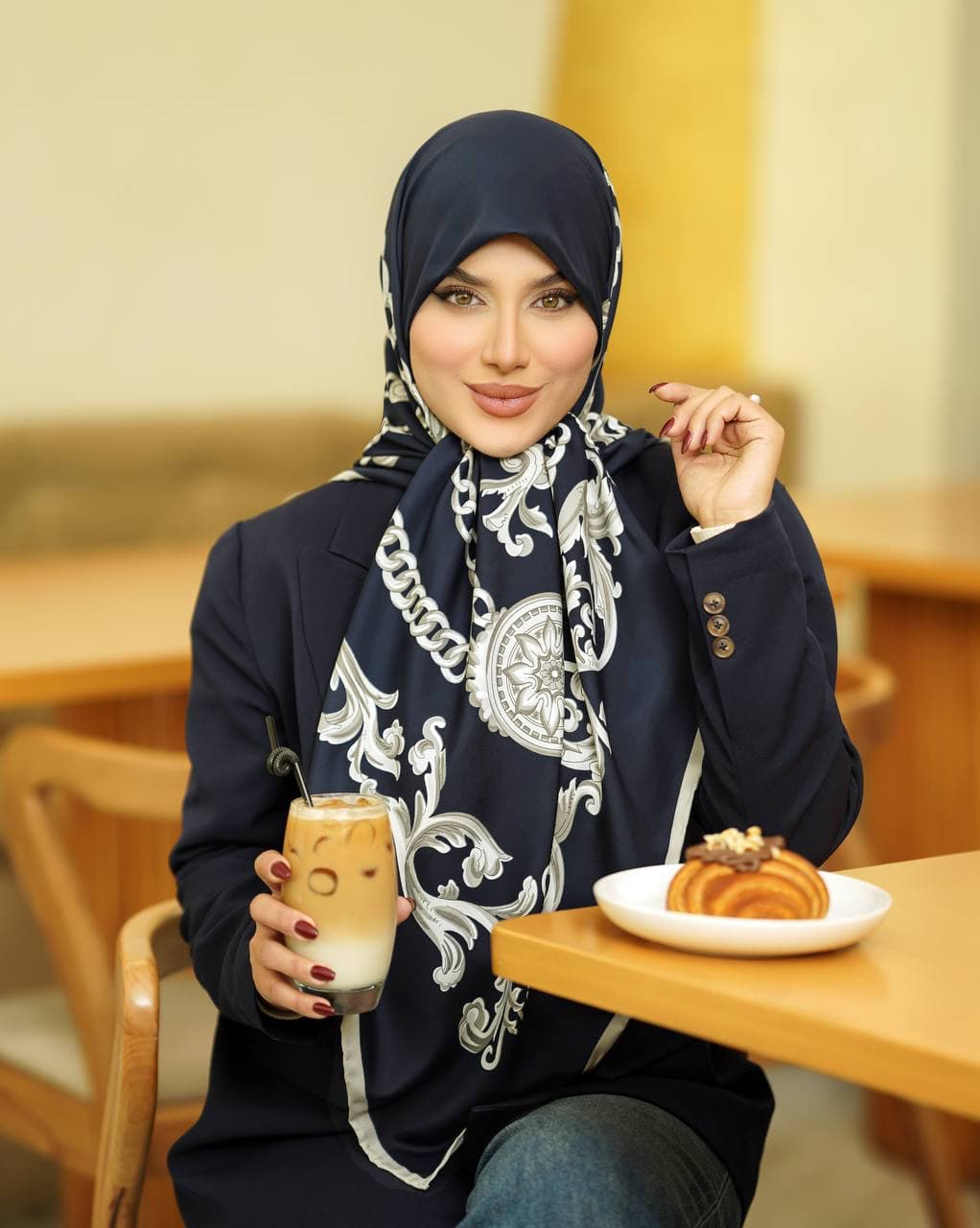روسری ابریشم توییل ۰۱۹۴۴ — تصویر ۴