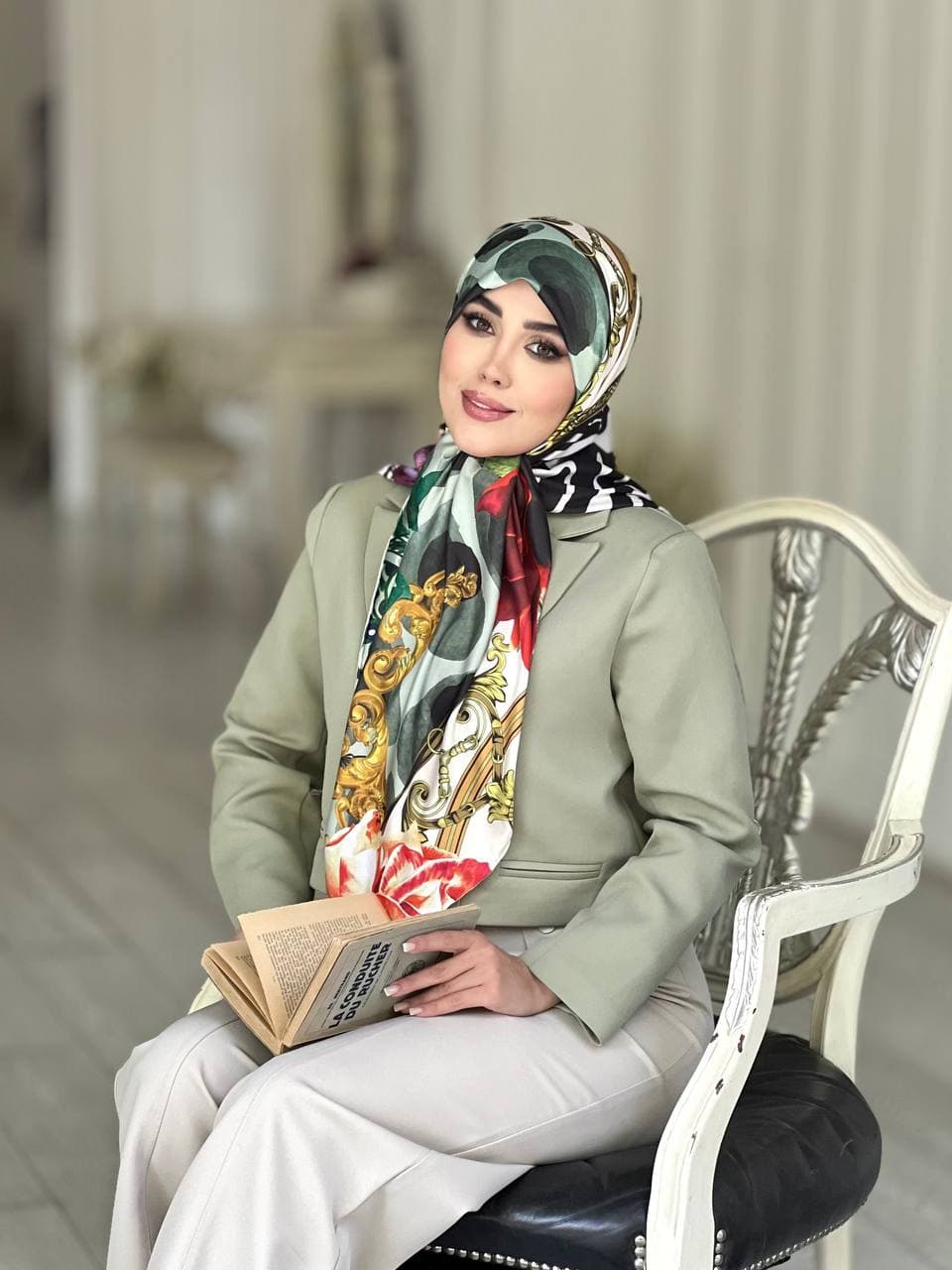 روسری ابریشم ایپک ۰۱۹۴۱ — تصویر ۴