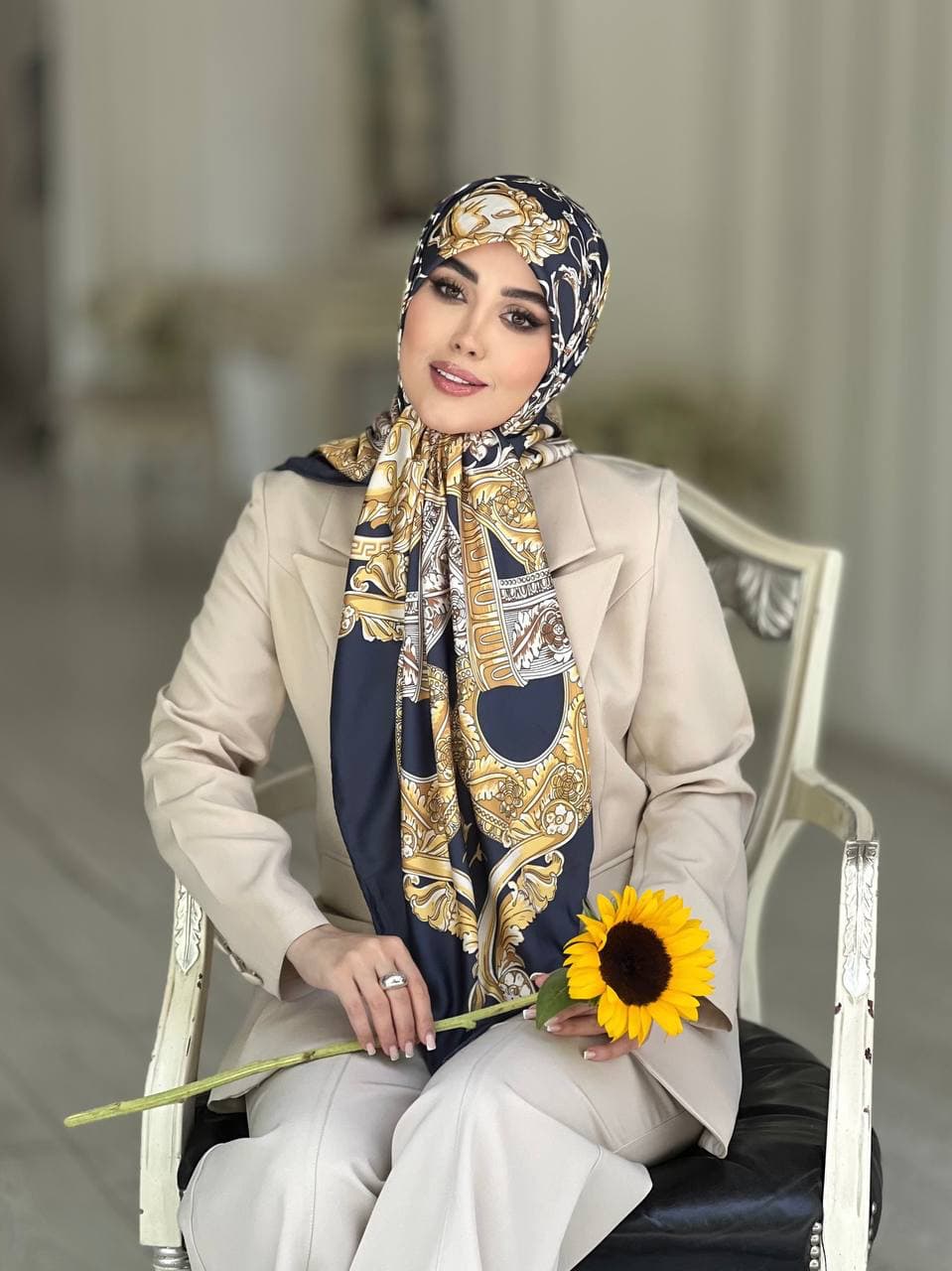 روسری ابریشم ایپک ۰۱۹۳۷ — تصویر ۴