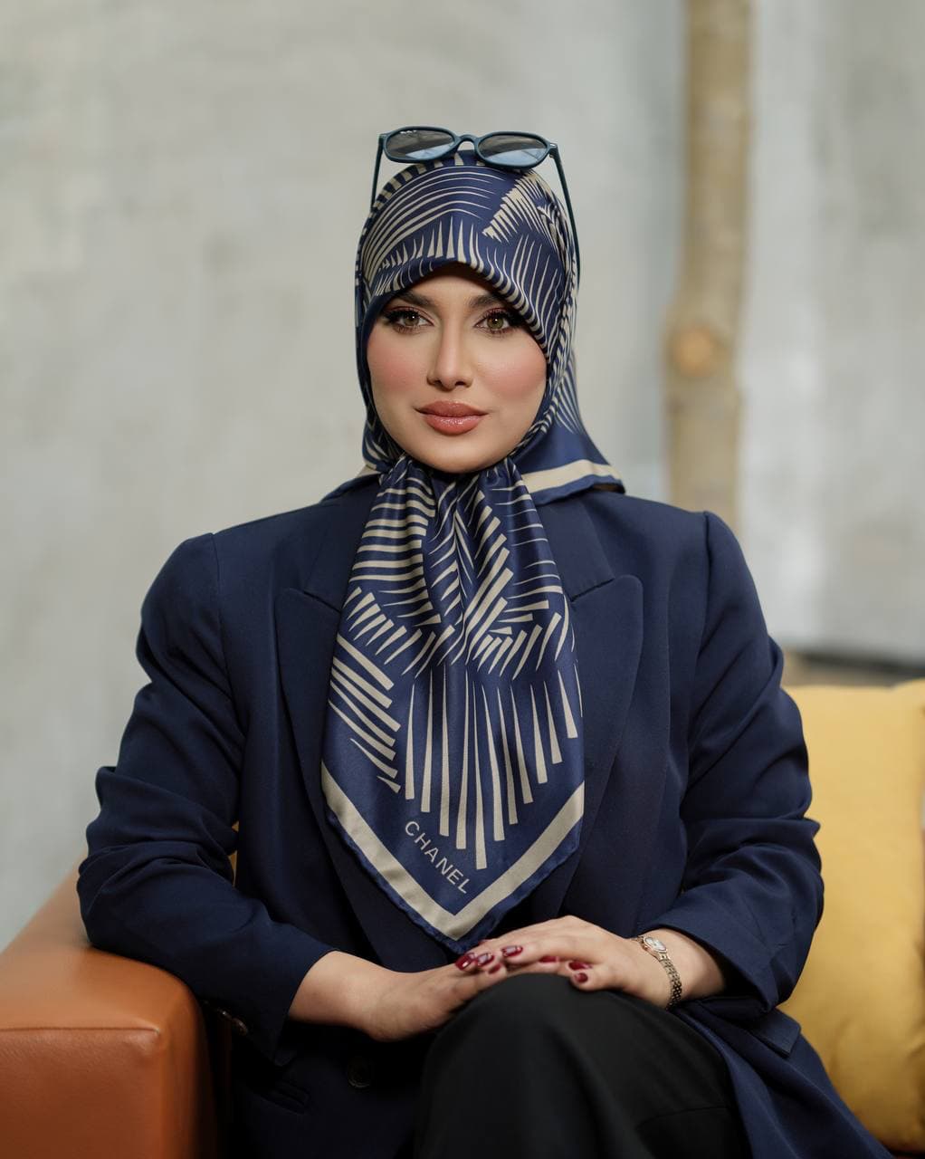روسری ابریشم توییل ۰۱۸۴۱