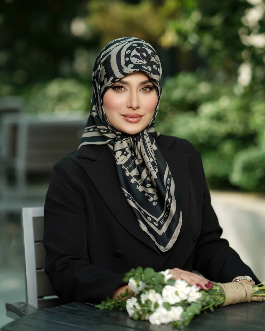 روسری ابریشم توییل ۰۱۸۳۹