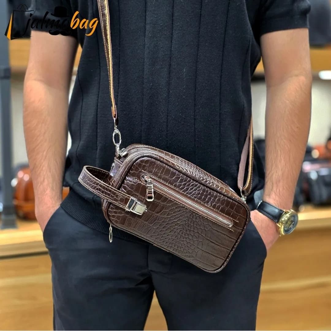 کیف دستی و دوشی چرم طبیعی گاوی دو خانه مدل شوزبگ — تصویر ۸