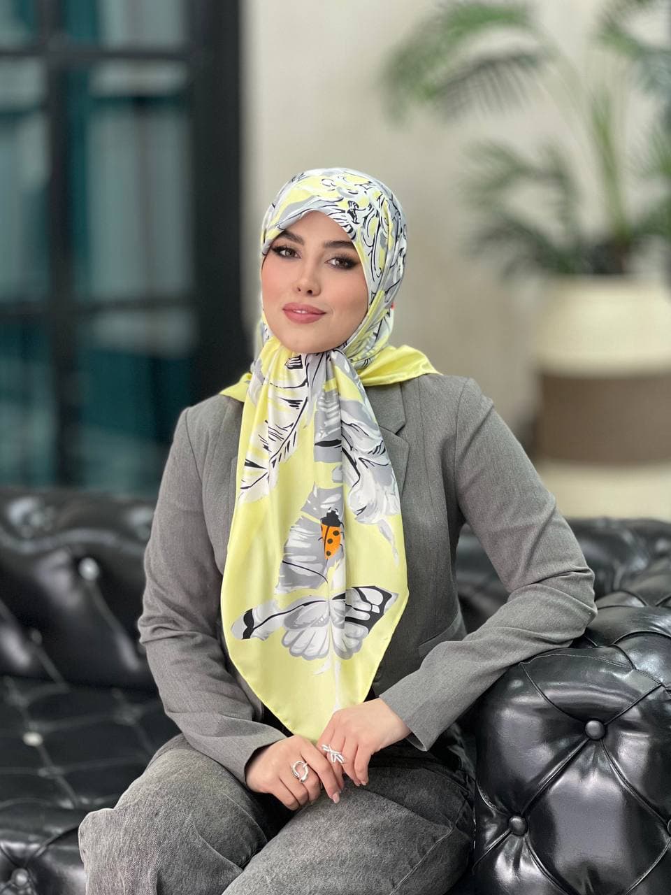 روسری ساتن ابریشم ۰۱۷۶۱ — تصویر ۴