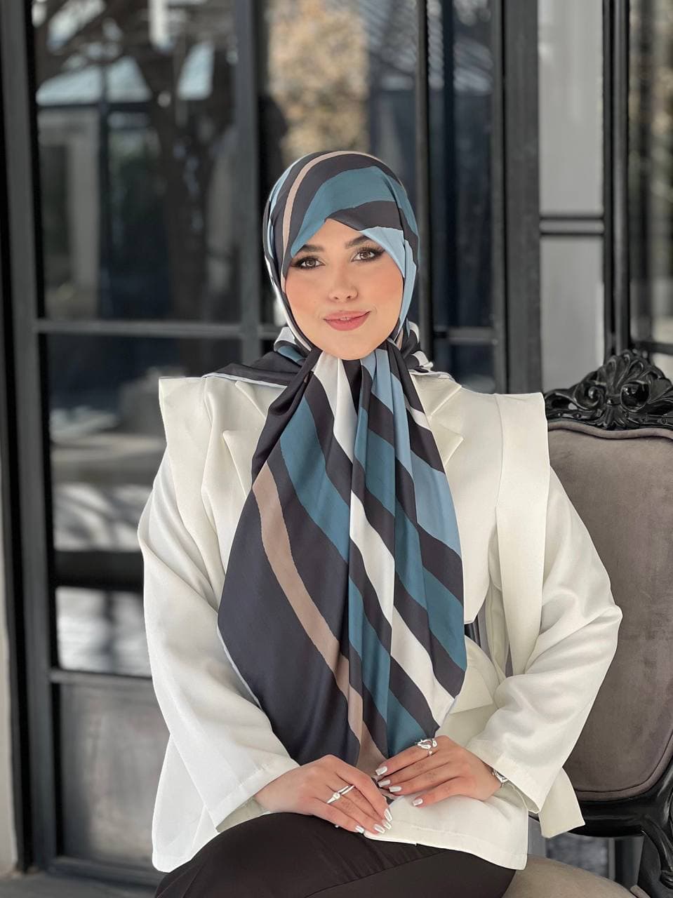 روسری ابریشم ایپک ۰۱۷۵۷ — تصویر ۲