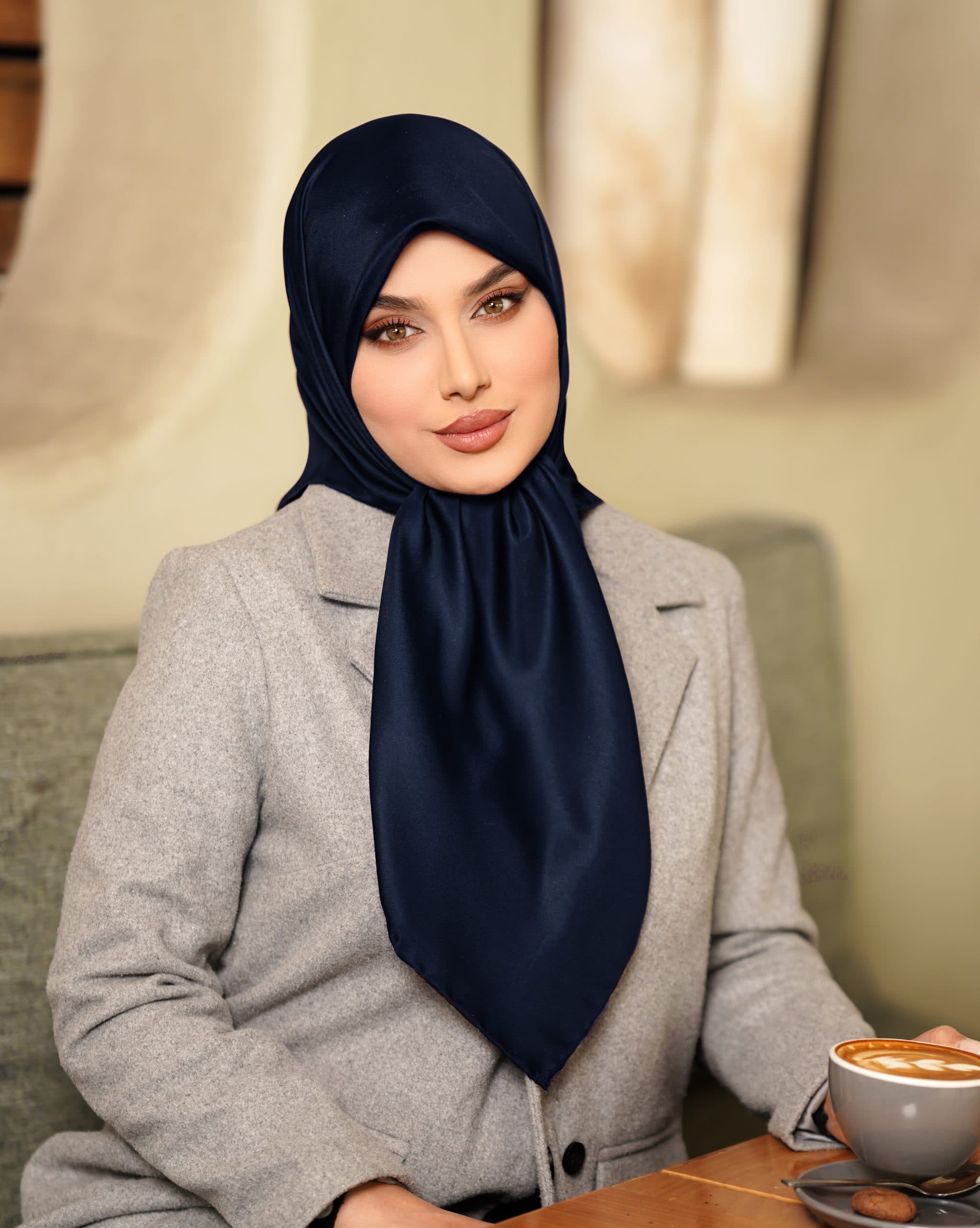 روسری ابریشم توییل ۰۱۷۴۲ — تصویر ۷