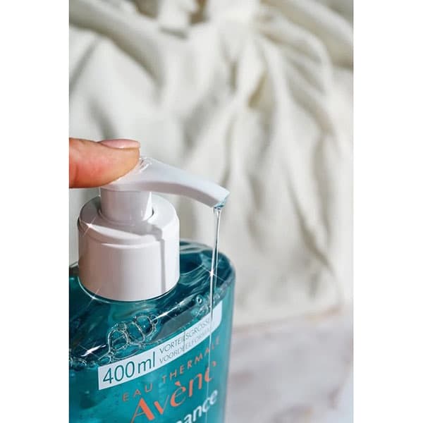 ژل شستشو و پاک کننده پوست کلیننس اون مدل پمپی Avene Cleanance — تصویر ۹