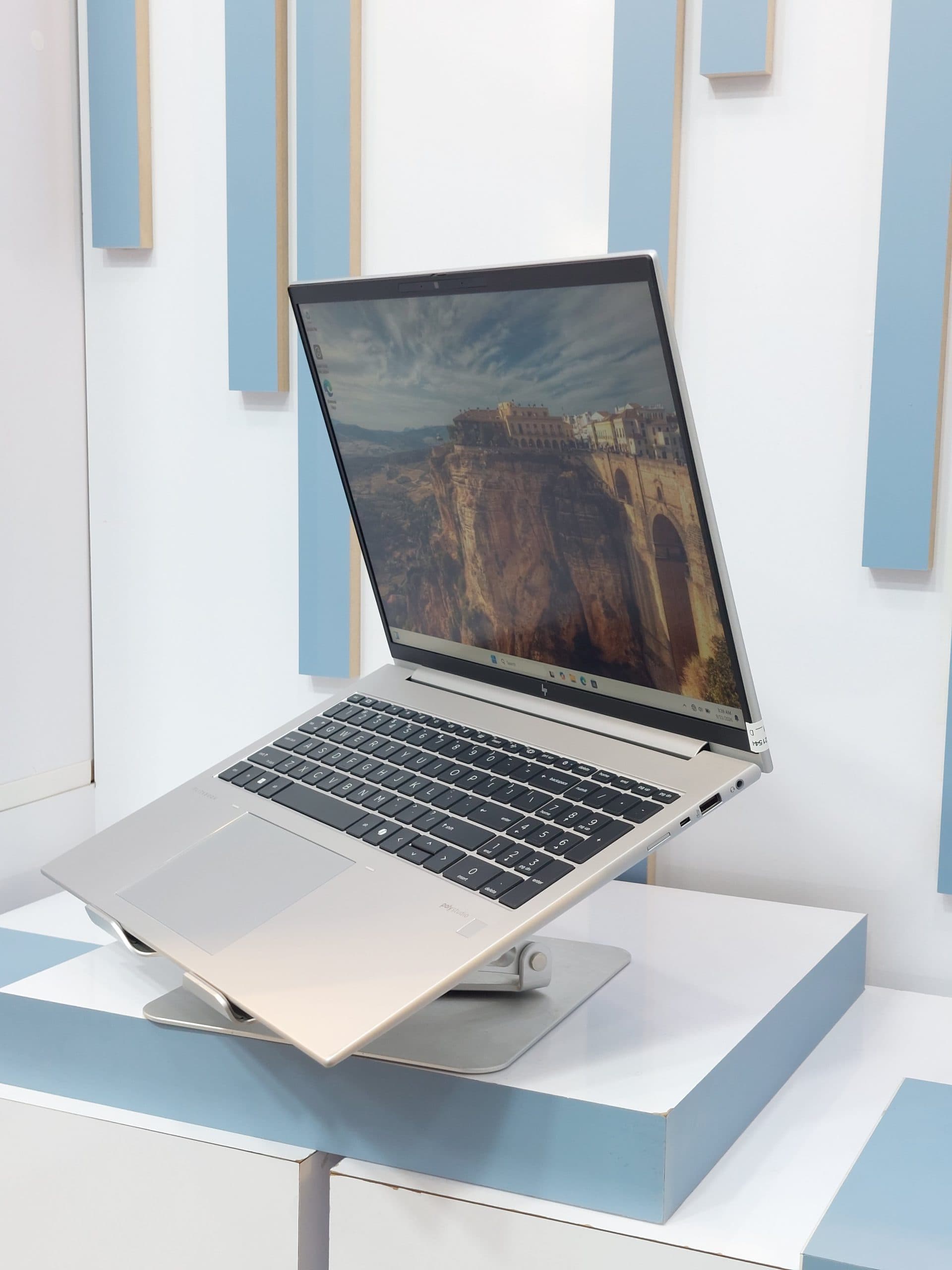 👑لپ تاپ HP Elitebook 865 G11|RYZEN7 PRO-8840U|16 GB|256 SSD|AMD RADEON+NPU|16 inch FHD PLUS👑 — تصویر ۵