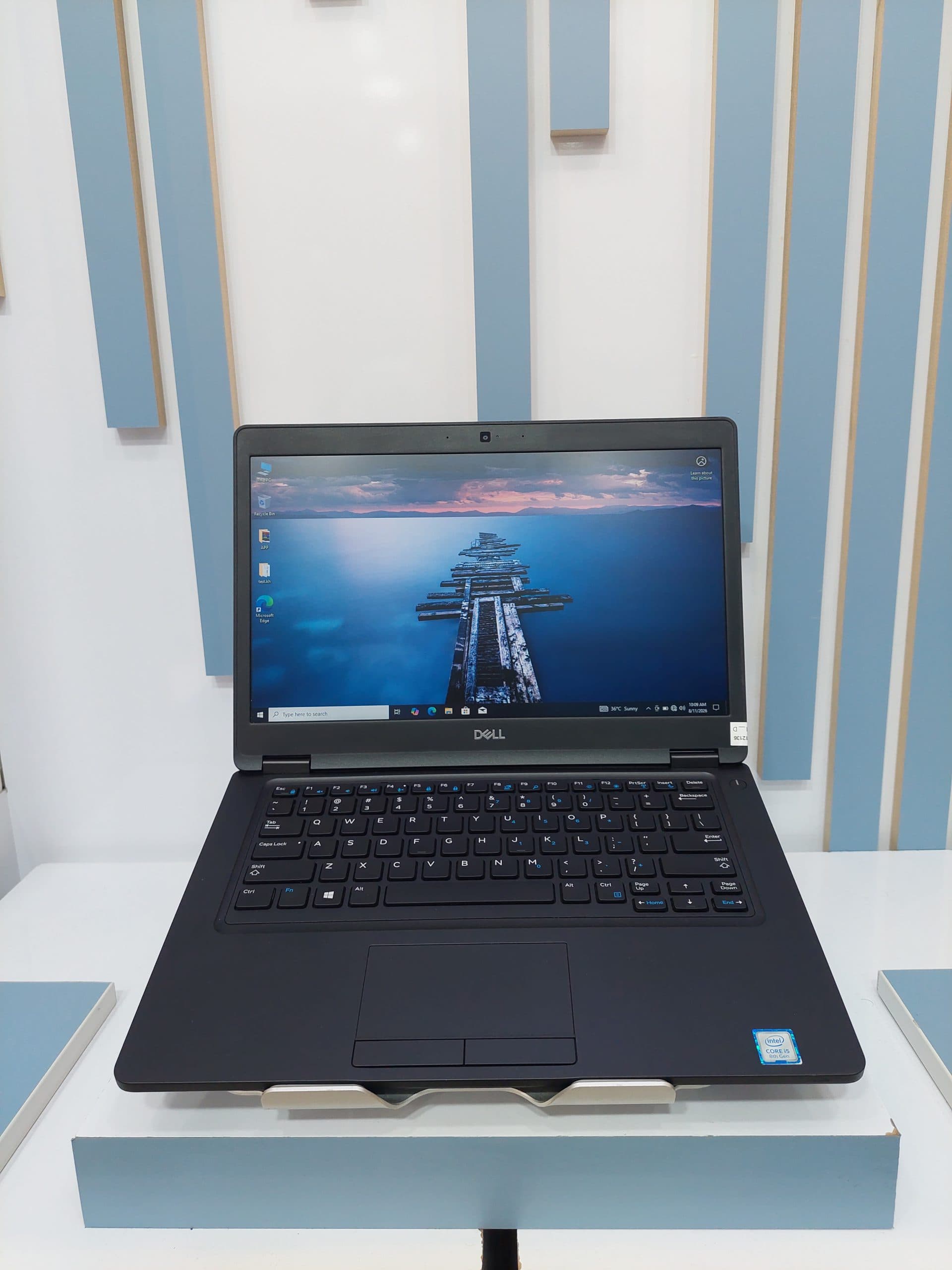 لپ تاپ DELL Latitude 5490|corei5-8250U|8 GB|256 SSD|Intel UHD|14 inch FHD
