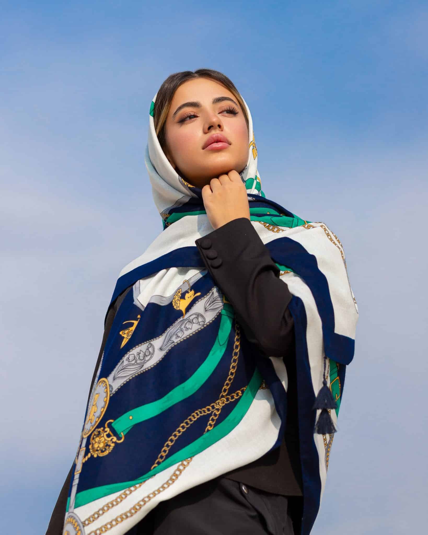 روسری نخی سیا اسکارف ۸۱۲ — تصویر ۳