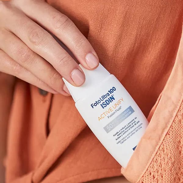 کرم ضد آفتاب اکتیو یونیفای ایزدین مدل ACTIVE UNIFY حاوی SPF50 حجم 50 میل — تصویر ۲